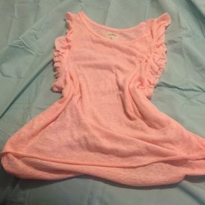 🤩Cute sleeveless shirt with ruffles 🤩